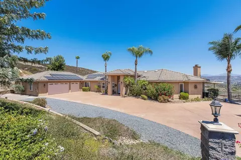 Exterior - 2255 Los Altos De Cerro, Ramona, CA 92065 photo 10 of 16