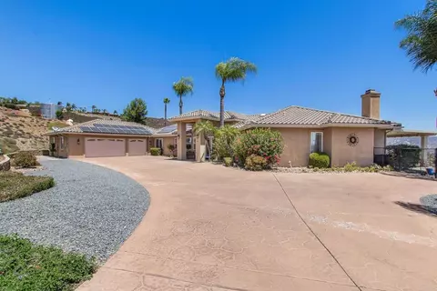 Exterior - 2255 Los Altos De Cerro, Ramona, CA 92065 photo 4 of 16