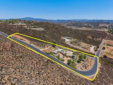 View/Area - 2255 Los Altos De Cerro, Ramona, CA 92065 photo 2 of 4