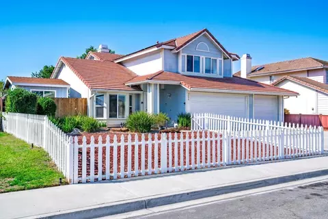 Exterior - 4499 Pebble Beach Dr, Oceanside, CA 92057 photo 2 of 8
