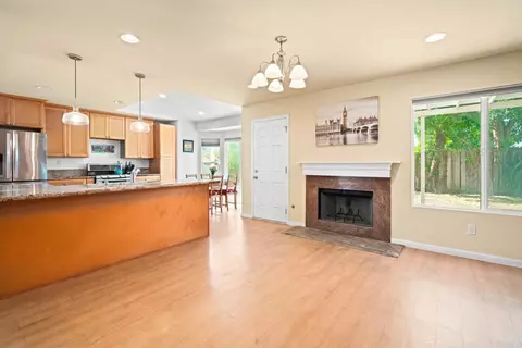 Living - 4499 Pebble Beach Dr, Oceanside, CA 92057 photo 8 of 10