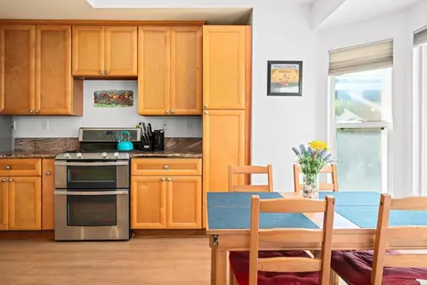 Kitchen - 4499 Pebble Beach Dr, Oceanside, CA 92057 photo 3 of 6