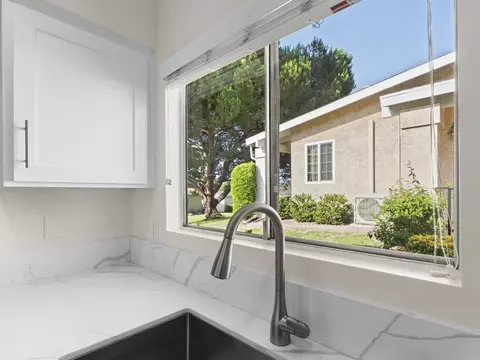 Kitchen - 3873 Bay Leaf Way, Oceanside, CA 92057 photo 4 of 4