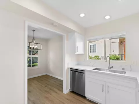 Kitchen - 3873 Bay Leaf Way, Oceanside, CA 92057 photo 3 of 4