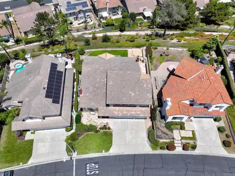 View/Area - 3730 Hillview Way, Oceanside, CA 92056 photo 3 of 10