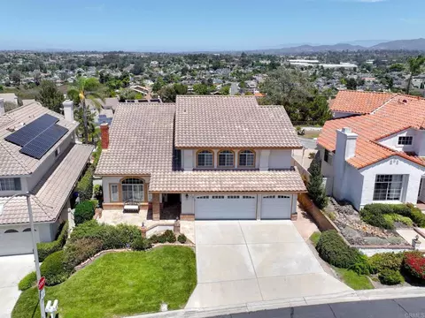 View/Area - 3730 Hillview Way, Oceanside, CA 92056 photo 2 of 10