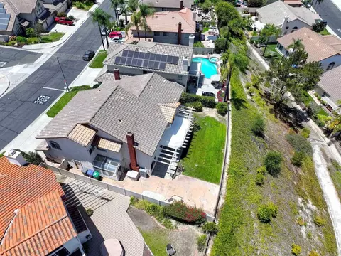 View/Area - 3730 Hillview Way, Oceanside, CA 92056 photo 6 of 10