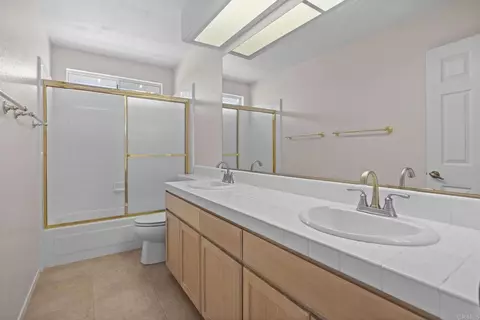 Bath - 3730 Hillview Way, Oceanside, CA 92056 photo 4 of 4