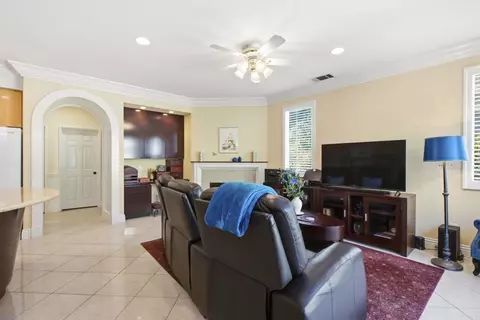 Living - 6056 Paseo Pradera, Carlsbad, CA 92009 photo 4 of 4
