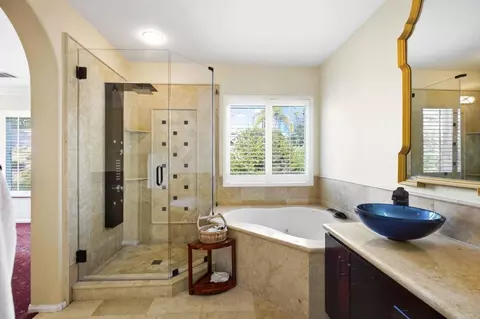 Bath - 6056 Paseo Pradera, Carlsbad, CA 92009 photo 3 of 4