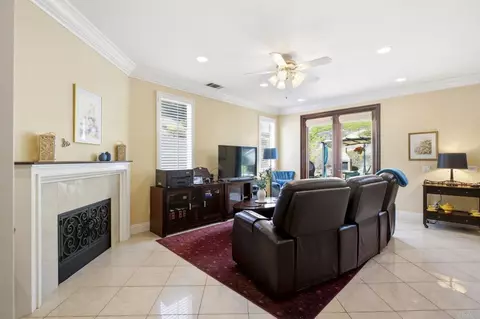 Living - 6056 Paseo Pradera, Carlsbad, CA 92009 photo 2 of 4