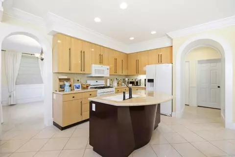 Kitchen - 6056 Paseo Pradera, Carlsbad, CA 92009 photo 2 of 2