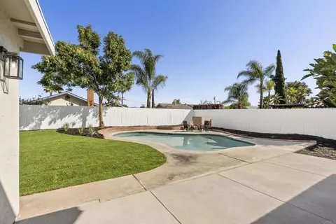 Exterior - 2333 E Mission Ave, Escondido, CA 92027 photo 3 of 13