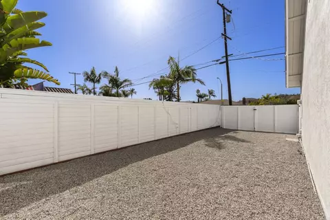 Exterior - 2333 E Mission Ave, Escondido, CA 92027 photo 11 of 13