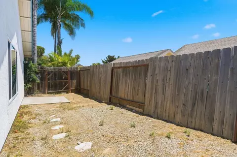 Exterior - 356 Delage Dr, Encinitas, CA 92024 photo 9 of 10