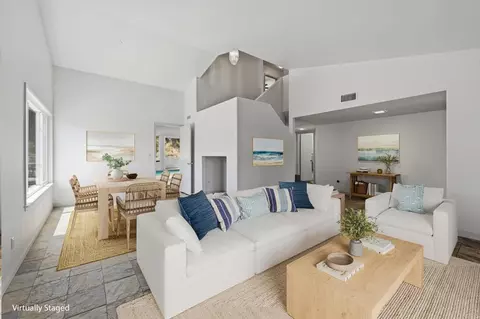Living - 356 Delage Dr, Encinitas, CA 92024 photo 2 of 5