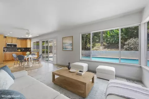 Living - 356 Delage Dr, Encinitas, CA 92024 photo 3 of 5