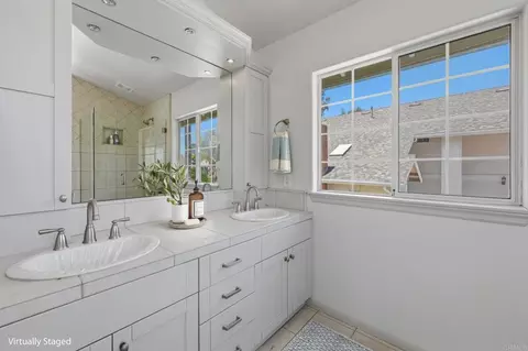 Bath - 356 Delage Dr, Encinitas, CA 92024 photo 5 of 5