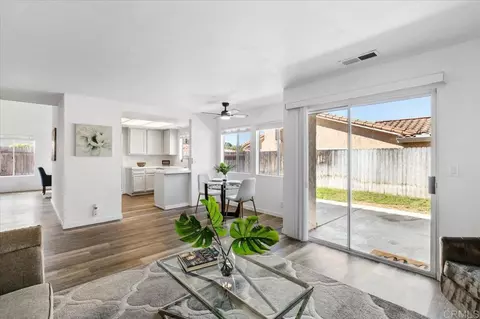 Living - 651 Boyle Ave, Escondido, CA 92027 photo 3 of 3