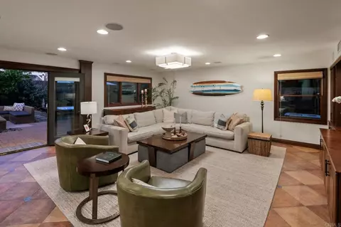 Living - 13951 Durango Dr, Del Mar, CA 92014 photo 3 of 4