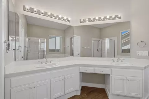 Bath - 31335 Canterbury Ct, Temecula, CA 92591 photo 1 of 3