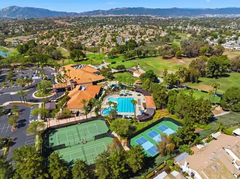 View/Area - 31335 Canterbury Ct, Temecula, CA 92591 photo 8 of 9
