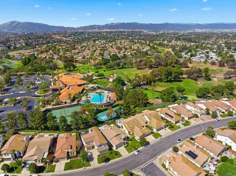 View/Area - 31335 Canterbury Ct, Temecula, CA 92591 photo 3 of 9