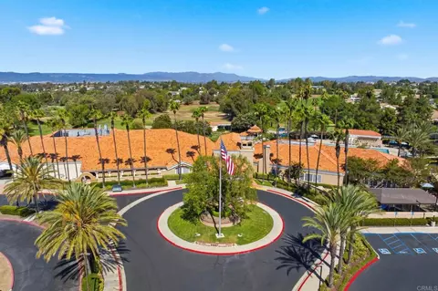 View/Area - 31335 Canterbury Ct, Temecula, CA 92591 photo 6 of 9