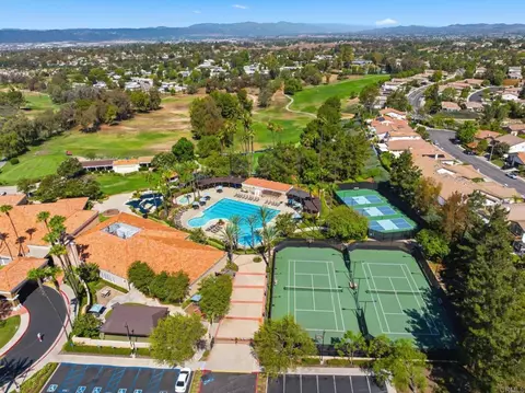 View/Area - 31335 Canterbury Ct, Temecula, CA 92591 photo 4 of 9