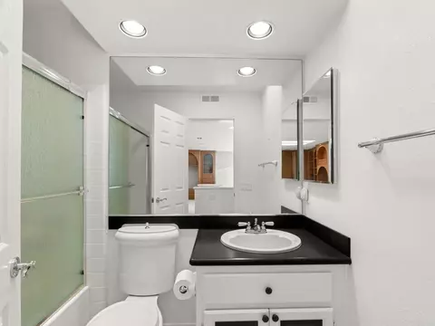 Bath - 4962 Pylos Way, Oceanside, CA 92056 photo 7 of 8