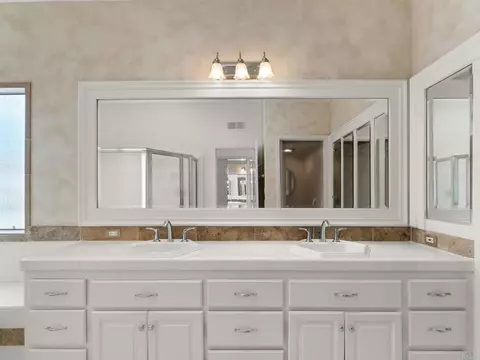 Bath - 4962 Pylos Way, Oceanside, CA 92056 photo 1 of 8