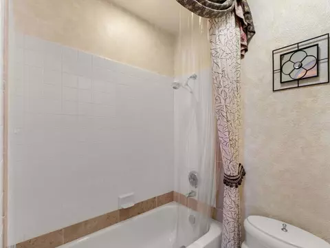 Bath - 4962 Pylos Way, Oceanside, CA 92056 photo 6 of 8