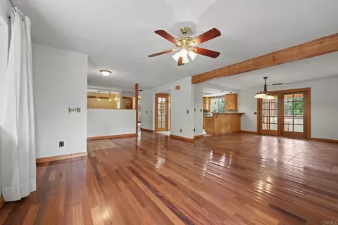 Living - 983 El Pajodo Pl, Vista, CA 92084 photo 3 of 6