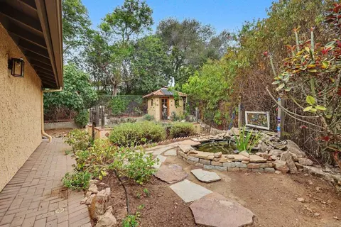 Exterior - 983 El Pajodo Pl, Vista, CA 92084 photo 15 of 21