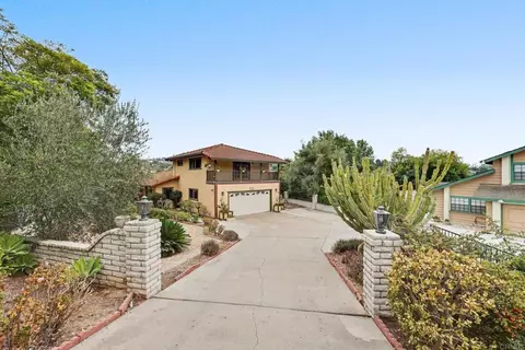 Exterior - 983 El Pajodo Pl, Vista, CA 92084 photo 1 of 21