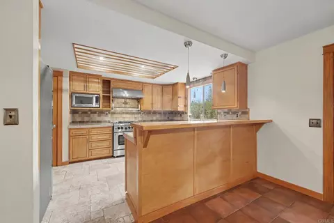 Kitchen - 983 El Pajodo Pl, Vista, CA 92084 photo 1 of 3