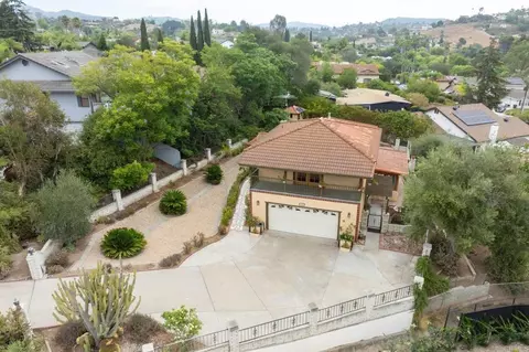 View/Area - 983 El Pajodo Pl, Vista, CA 92084 photo 2 of 3