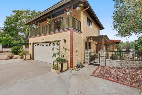 Exterior - 983 El Pajodo Pl, Vista, CA 92084 photo 4 of 21