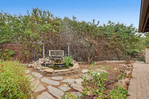Exterior - 983 El Pajodo Pl, Vista, CA 92084 photo 16 of 21
