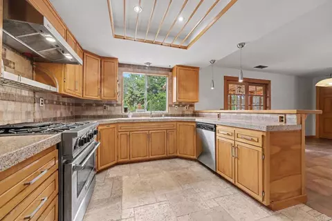 Kitchen - 983 El Pajodo Pl, Vista, CA 92084 photo 2 of 3