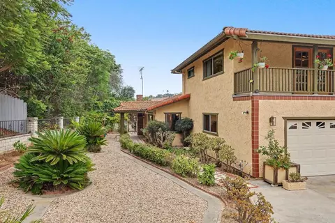 Exterior - 983 El Pajodo Pl, Vista, CA 92084 photo 3 of 21