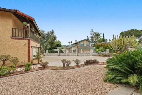 Exterior - 983 El Pajodo Pl, Vista, CA 92084 photo 8 of 21