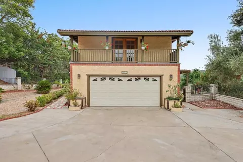 Exterior - 983 El Pajodo Pl, Vista, CA 92084 photo 2 of 21