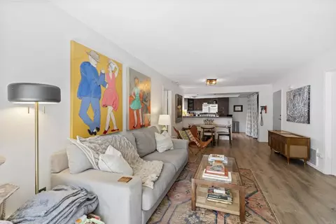 Living - 108 Mangano Cir, Encinitas, CA 92024 photo 2 of 4