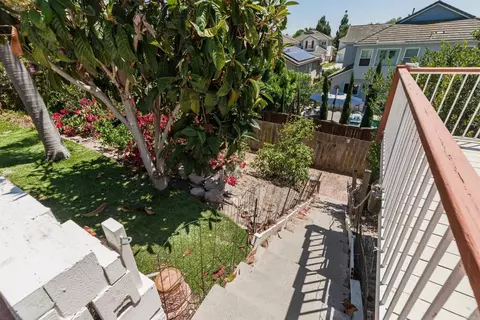 Exterior - 4037 Vista Calaveras St, Oceanside, CA 92056 photo 4 of 7