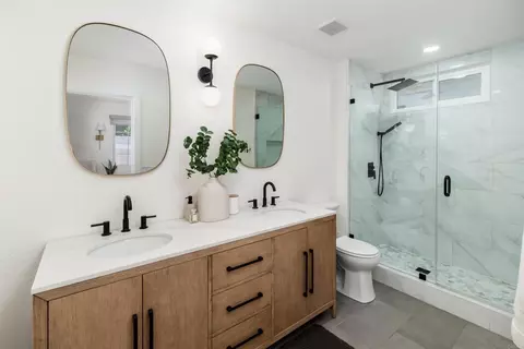 Bath - 4037 Vista Calaveras St, Oceanside, CA 92056 photo 1 of 2