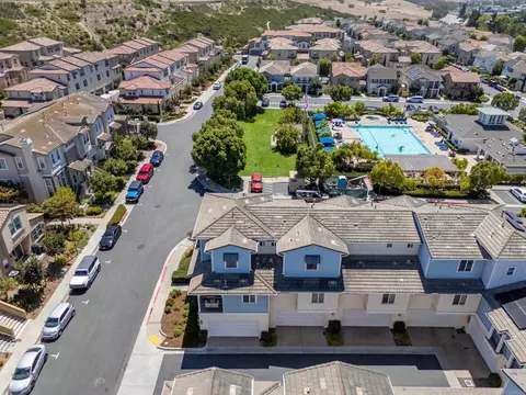 View/Area - 4368 Nautilus Way #10, Oceanside, CA 92056 photo 2 of 6