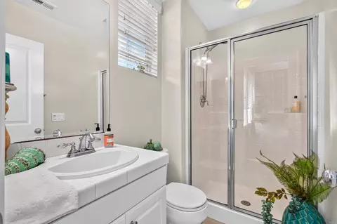 Bath - 4368 Nautilus Way #10, Oceanside, CA 92056 photo 1 of 4