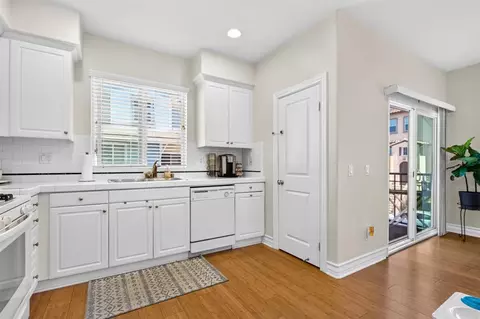 Kitchen - 4368 Nautilus Way #10, Oceanside, CA 92056 photo 2 of 2