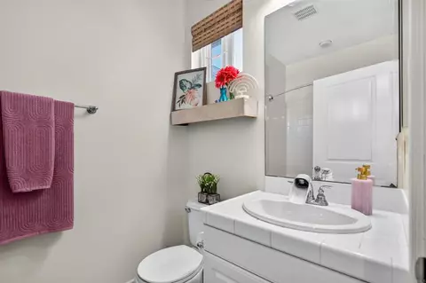 Bath - 4368 Nautilus Way #10, Oceanside, CA 92056 photo 4 of 4
